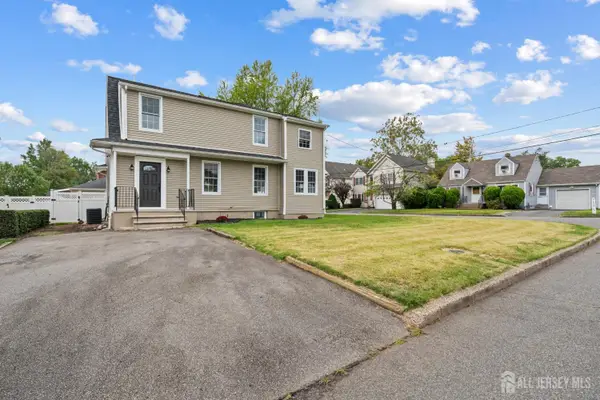 -47 Glendale Road, Colonia, NJ 07067