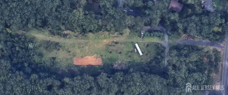 -8 Adda Court, Kendall Park, NJ 08852 - Image #2