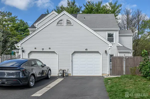 -6 Stowe Court, Freehold, NJ 07728