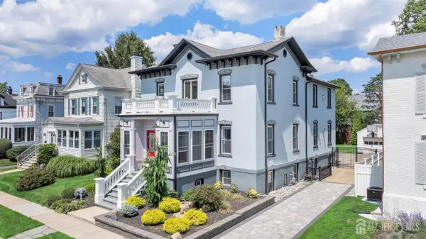 -32 William Street, Metuchen, NJ 08840