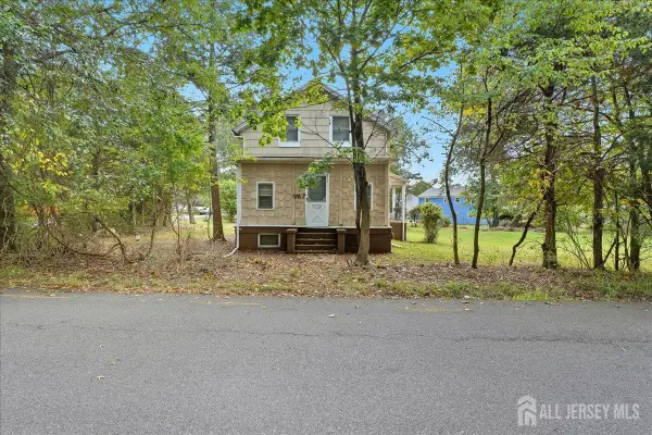 -225 Irvington Avenue, Franklin Twsp, NJ 08873