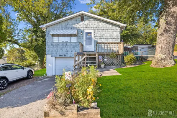 -65 Russell Street, Woodbridge Proper, NJ 07095