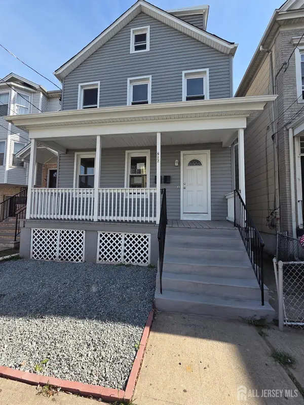 -216 Delaware Street, Elizabeth, NJ 07206