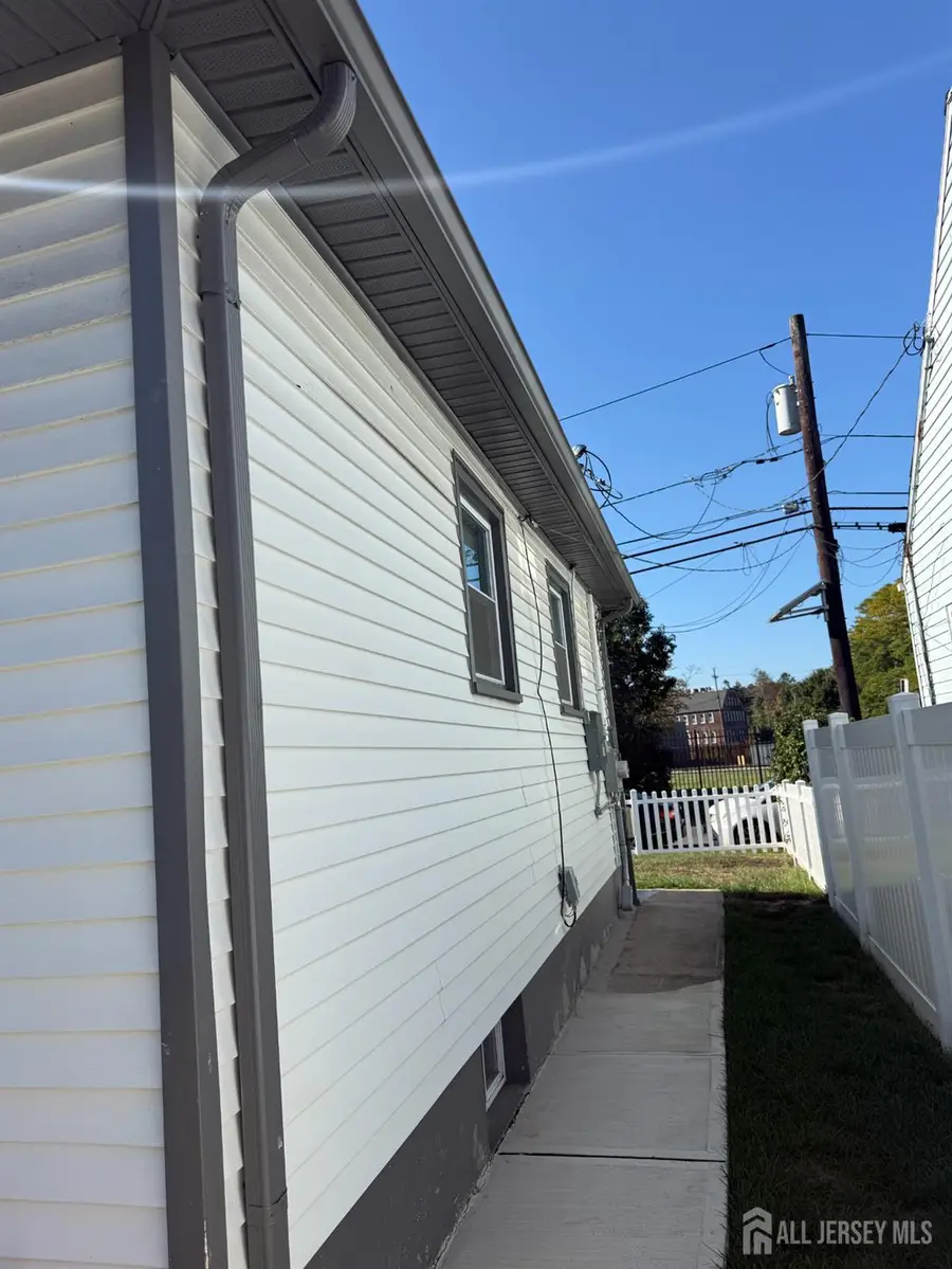 -37 Hazelhurst Street, New Brunswick, NJ 08901 - Image #3