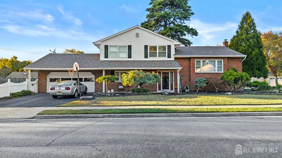 -7 Rosewood Drive, Milltown, NJ 08850 - Image #1