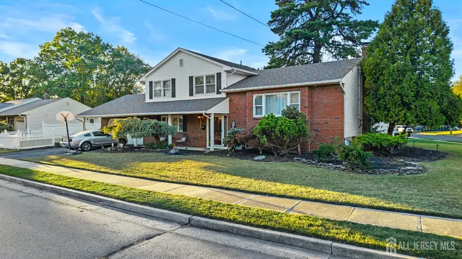 -7 Rosewood Drive, Milltown, NJ 08850 - Image #2