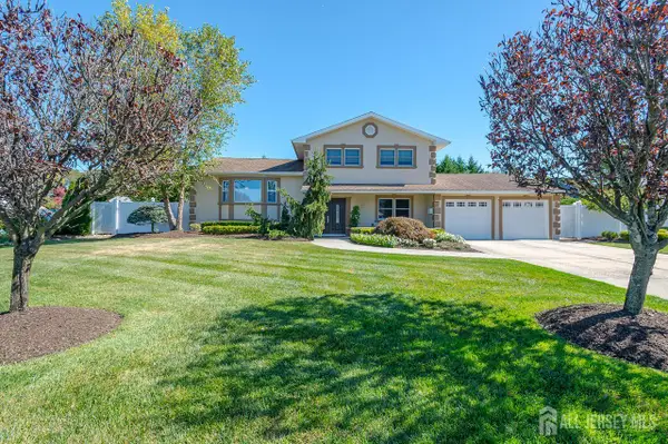 -38 Holly Drive, Sayreville, NJ 08859