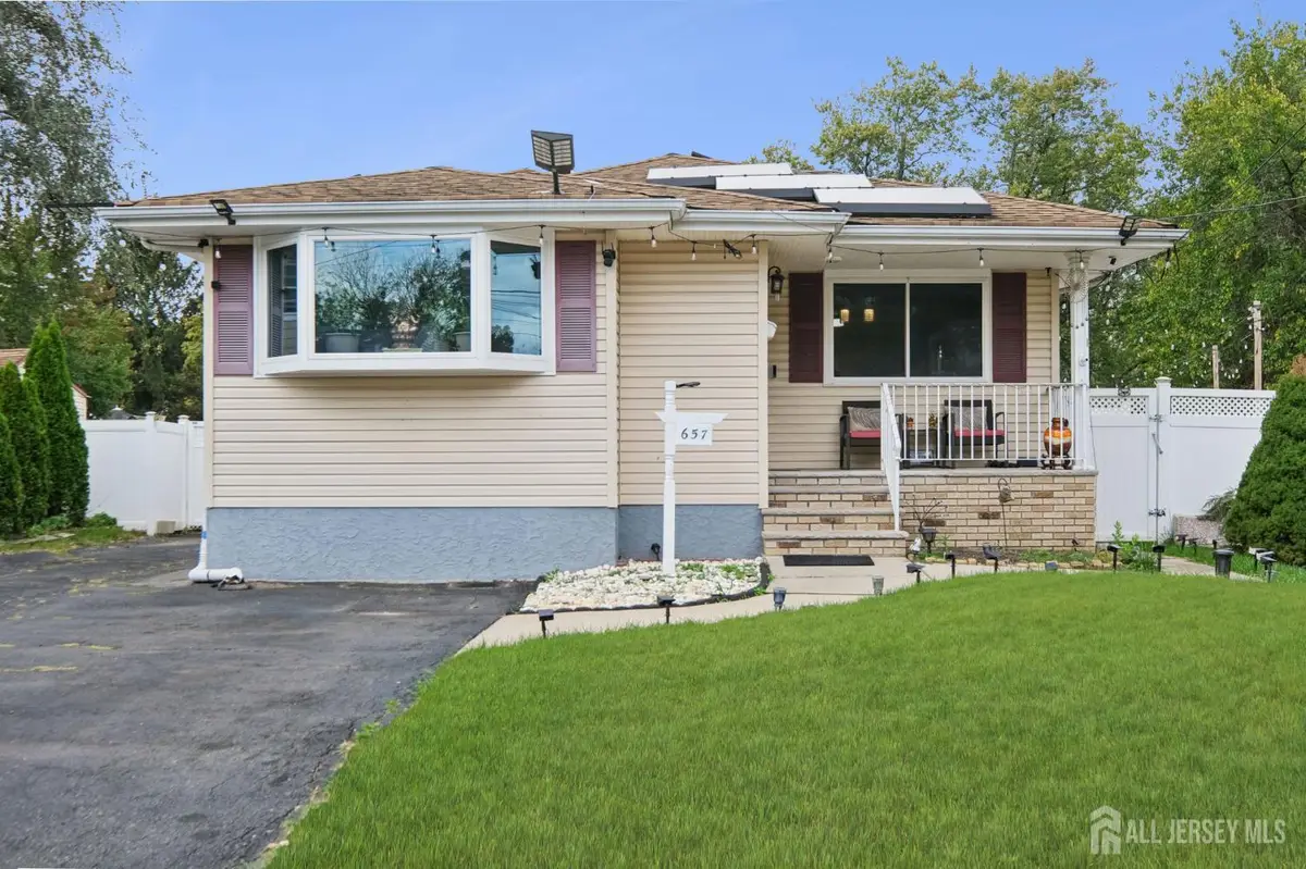 -657 Barron Avenue, Woodbridge, NJ 07095 - Image #1