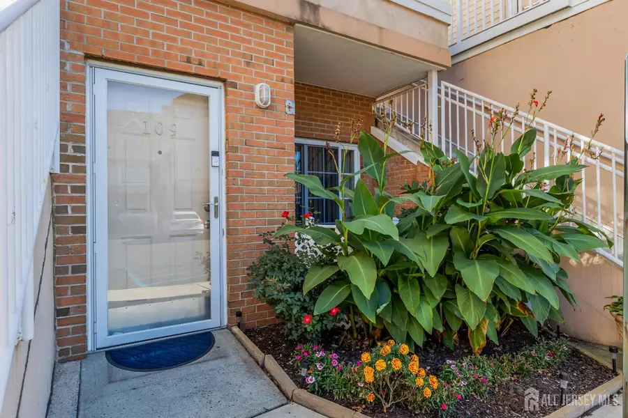 -109 Adamecs Way, South Amboy, NJ 08879 - Image #2