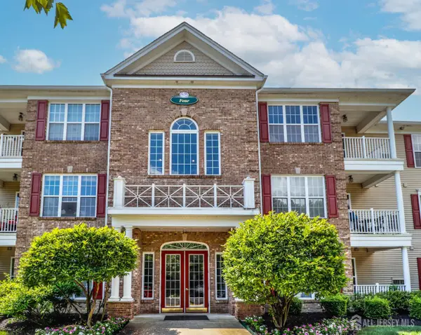 -439 Sophee Lane, Lakewood, NJ 08701