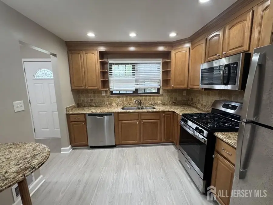 -54 Parsler Place, Fords, NJ 08863 - #3