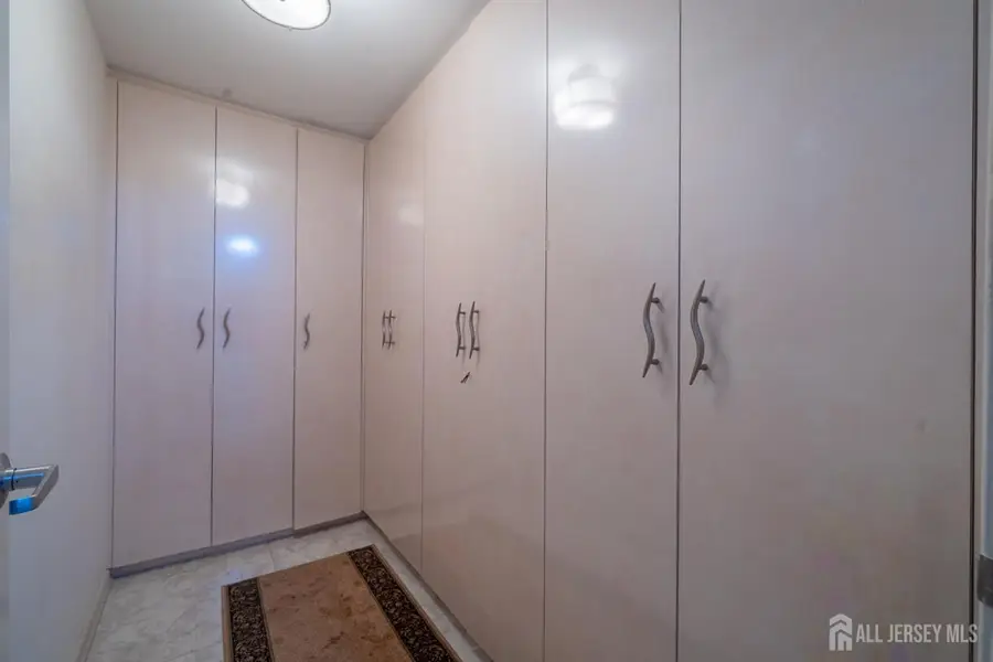 -310 Willowbrook Drive, North Brunswick, NJ 08902 - Image #2