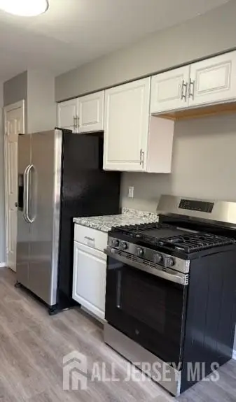 -324 Sharon Garden Ct, Woodbridge Proper, NJ 07095