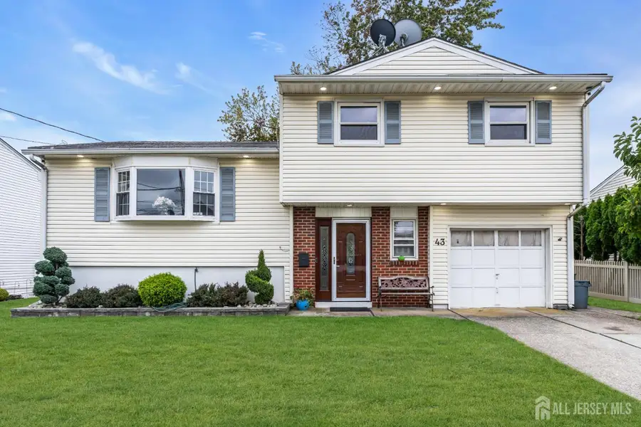 -43 Charlotte Street, Carteret, NJ 07008 - Image #2