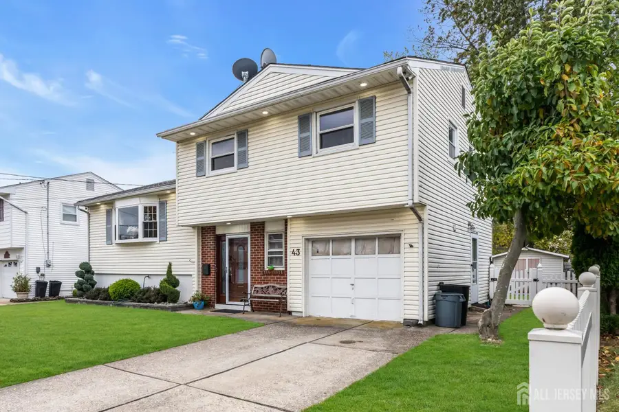 -43 Charlotte Street, Carteret, NJ 07008 - Image #3