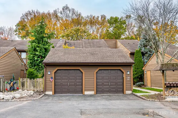 -145 Maplewood Court, Edison, NJ 08820