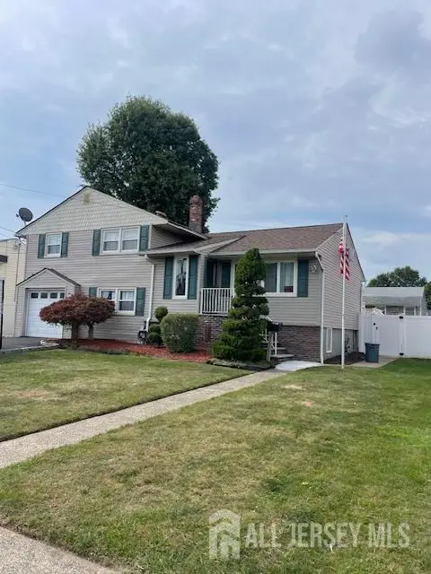 -9 Donavan Avenue, Carteret, NJ 07008