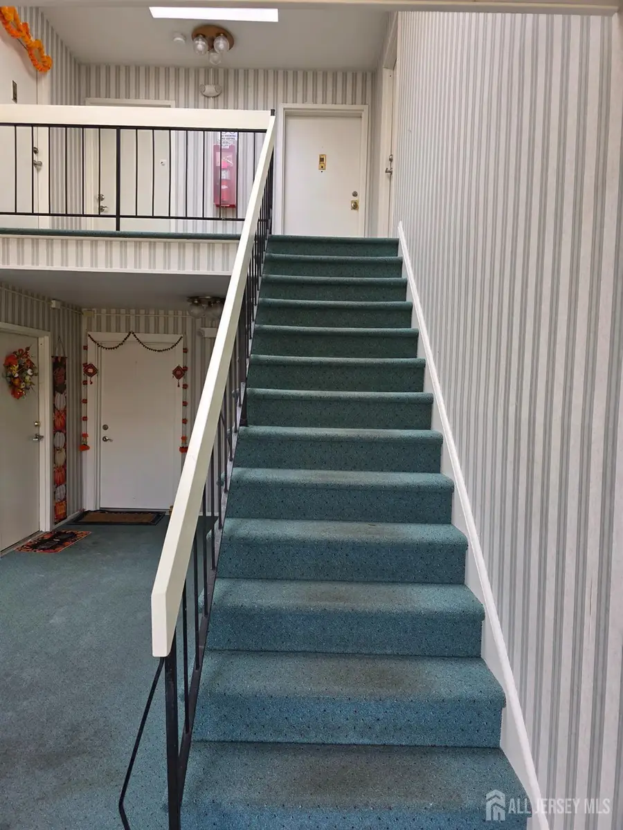 -206 Sharon Garden Court, Woodbridge Township, NJ 07095 - Image #3