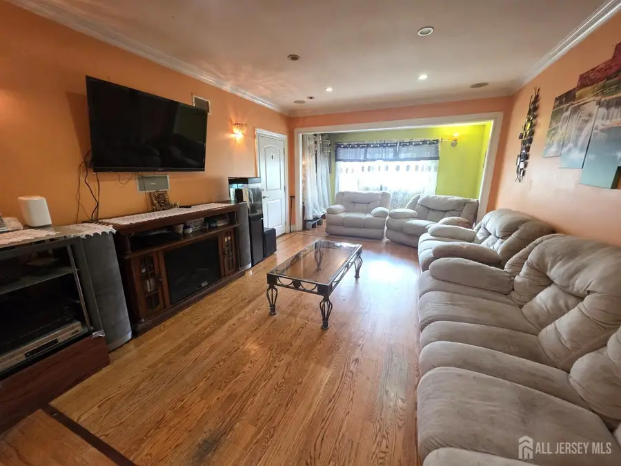 -102 Clendenny Avenue, Jersey City, NJ 07304 - Image #2