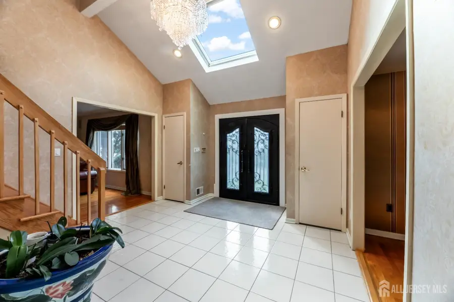 -15 Margaret Place, East Brunswick, NJ 08816 - Image #3