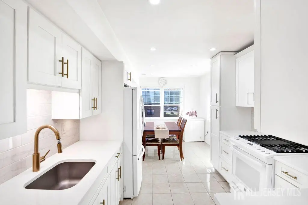 -1106 Green Hollow Drive, Iselin, NJ 08830 - Image #1