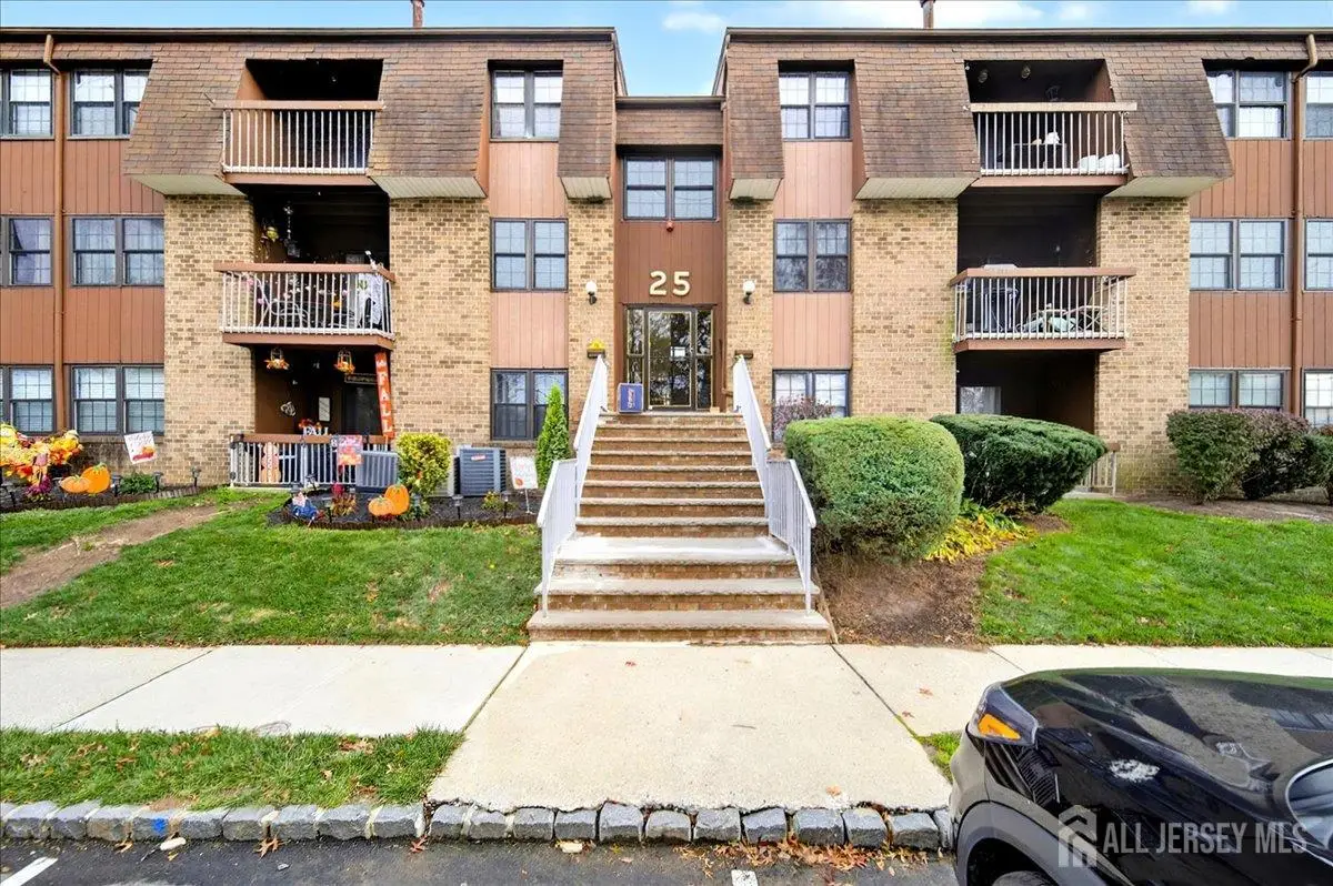 -300-C Alpine Way, Woodbridge, NJ 07095 - Image #1