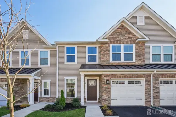 -68 Owen Court, Franklin Twsp, NJ 08873