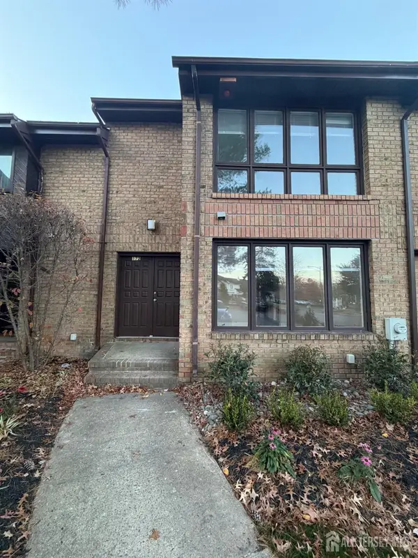 -172 Nathan Drive, North Brunswick, NJ 08902