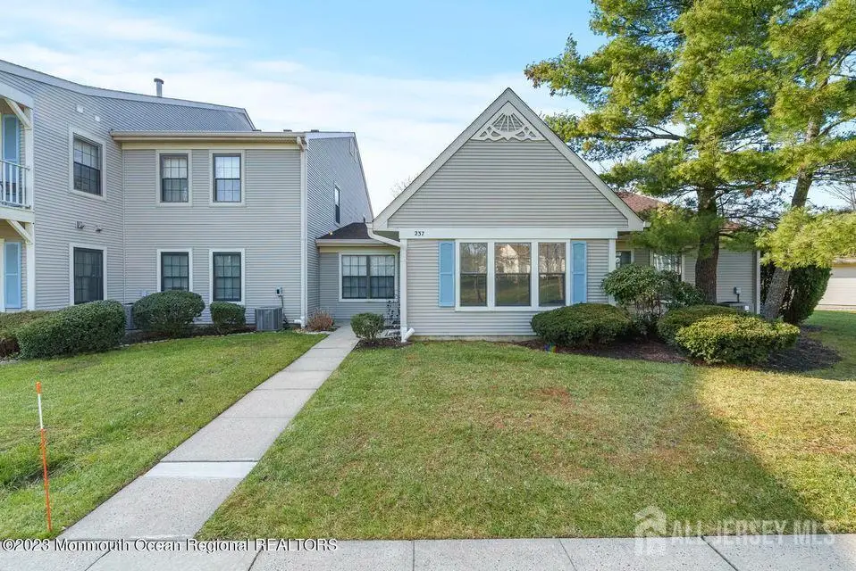 -237 Wycoff Way, East Brunswick, NJ 08816 - Image #1