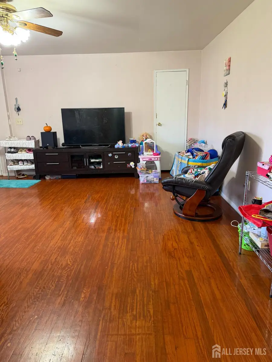 -55 Gill Lane #51, Iselin, NJ 08830 - Image #2