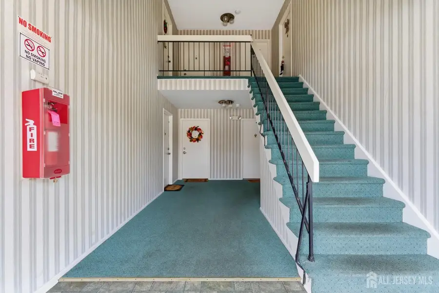 -816 Sharon Garden Court, Woodbridge Township, NJ 07095 - Image #3