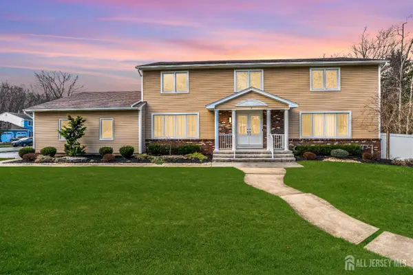 -1 Ciafardini Court, Marlboro, NJ 07746