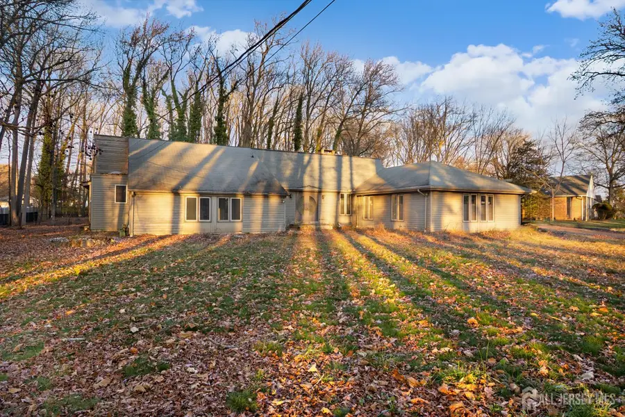 -20 Cambridge Drive, Colonia, NJ 07067 - Image #2