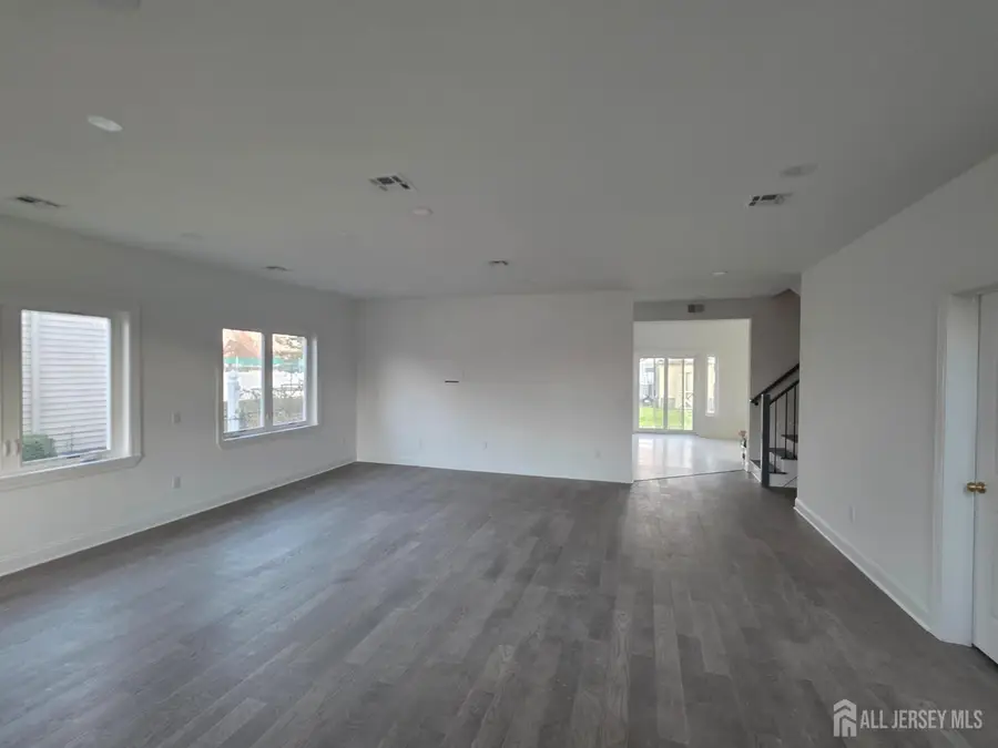 -68 Chestnut Street, Edison, NJ 08817 - Image #3