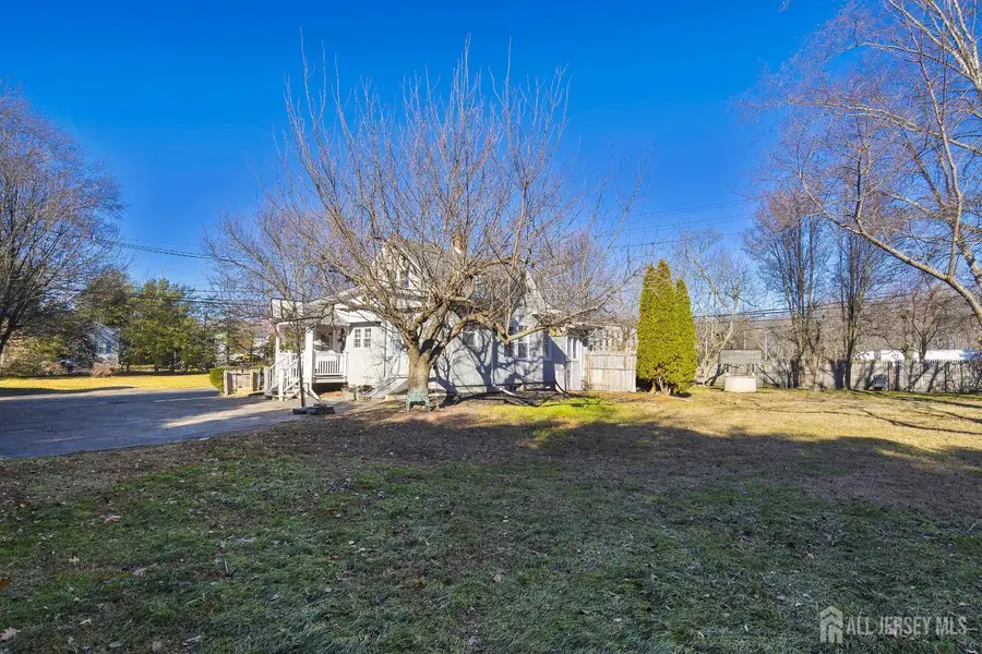 -396 Monmouth Street, East Windsor, NJ 08529 - Image #2