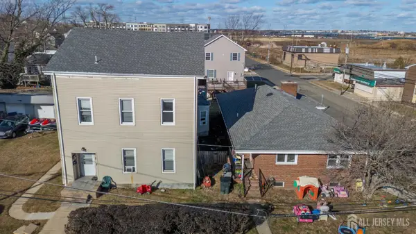 -122 S Rosewell Avenue S, South Amboy, NJ 08879