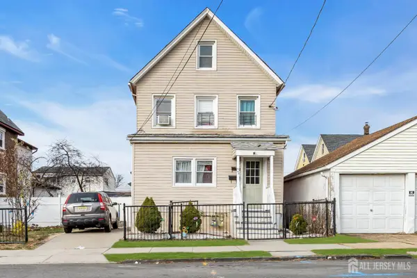 -27 Leick Avenue, Carteret, NJ 07008