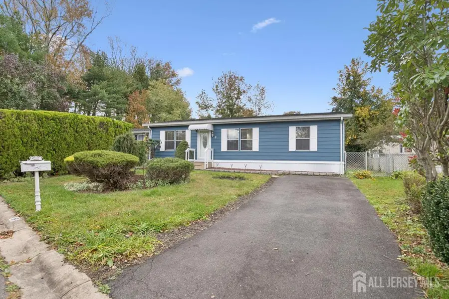 -5 Fallow Drive, Manalapan Township, NJ 07726 - Image #2