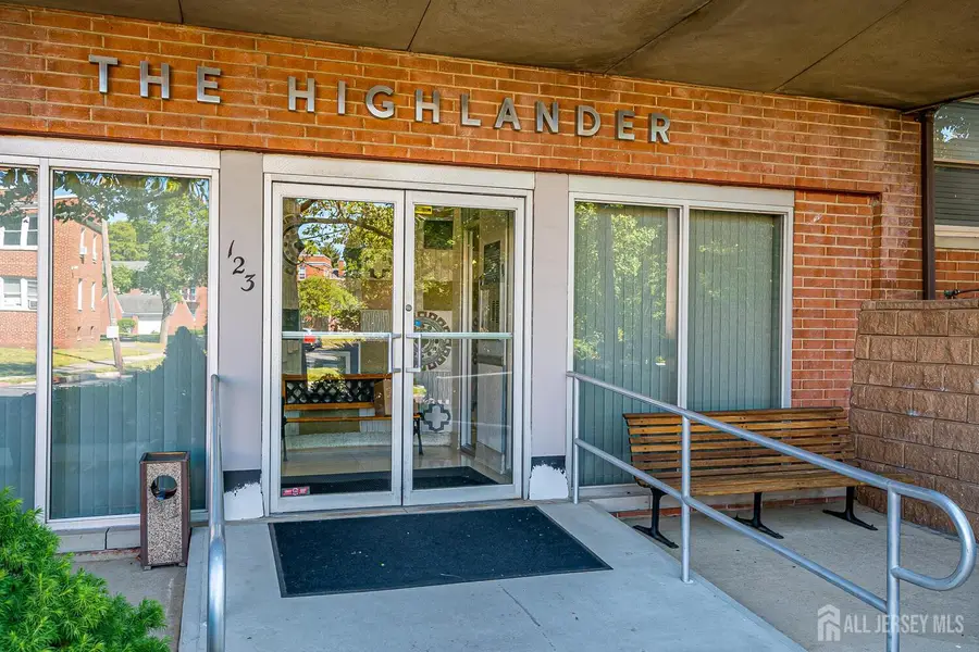 -123 S Adelaide Avenue #5N, Highland Park, NJ 08904 - Image #2