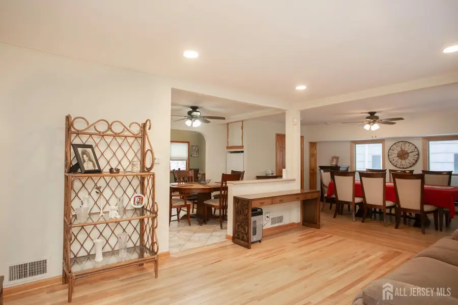 -22 Mayfield Place, Metuchen, NJ 08840 - Image #3