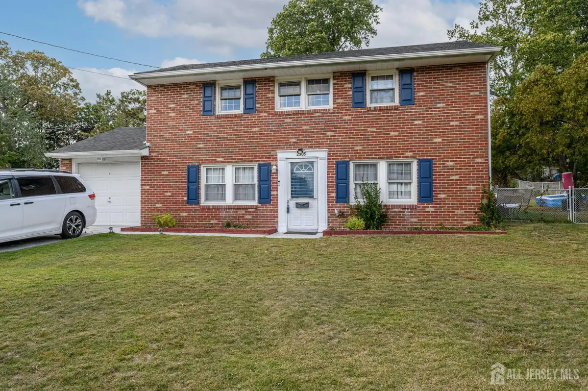 -2309 S Cuthbert Drive S, Lindenwold, NJ 08021 - #1