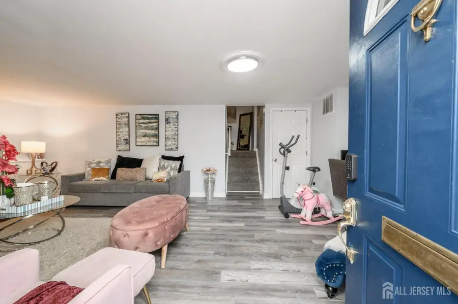 -2309 S Cuthbert Drive S, Lindenwold, NJ 08021 - #3