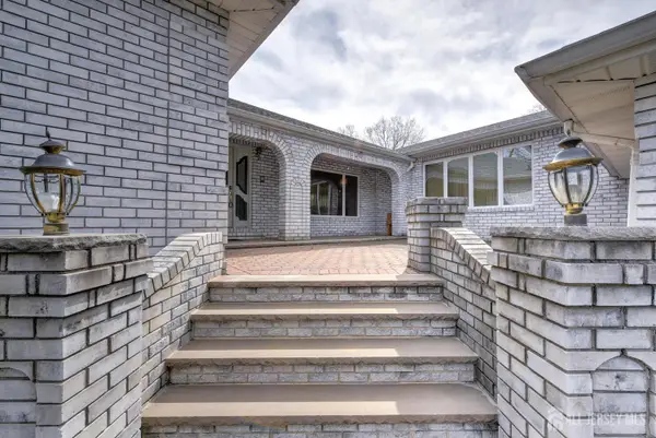 -6 Keen Lane, Edison, NJ 08820