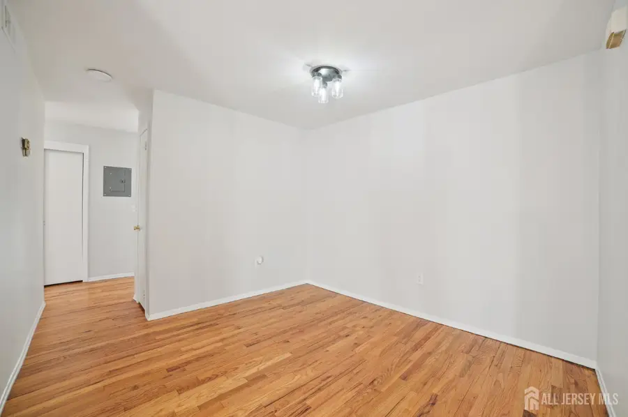 -323 Gill Lane #11C, Iselin, NJ 08830 - Image #2