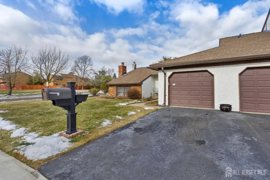 -10 Dancaster Court, Sayreville, NJ 08872 - Image #3