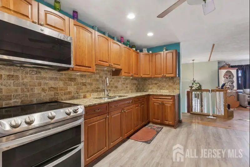 -1 Gorczyca Place, Sayreville, NJ 08879 - #3