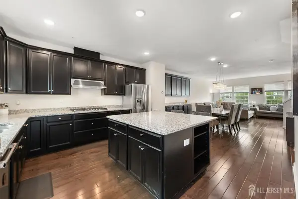 -12 Marshall Lane, Wood-Ridge, NJ 07075