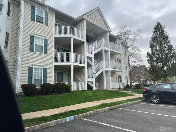 -262 Kempsey Drive, North Brunswick, NJ 08902