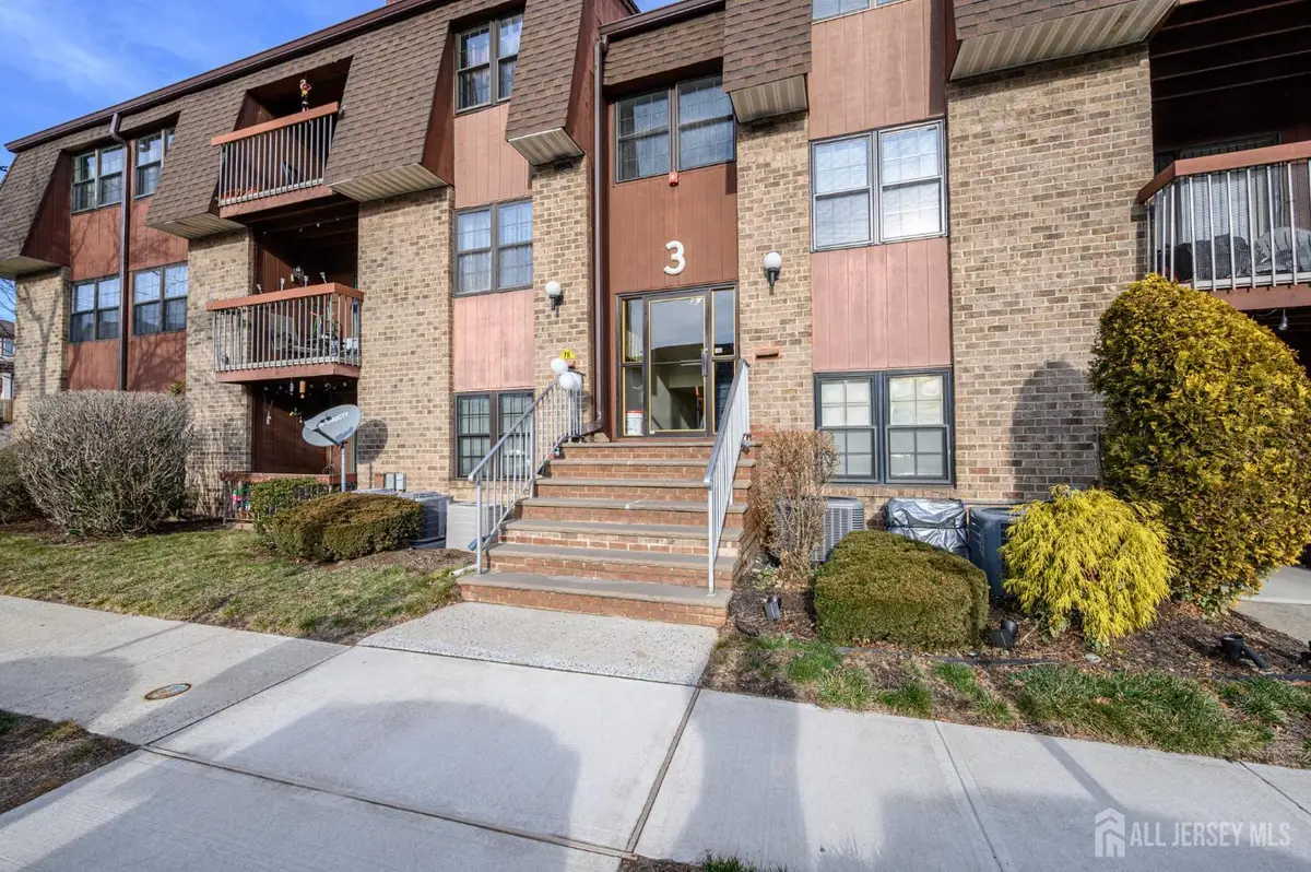 -28 Powderhorn Court #a, Woodbridge, NJ 07095 - Image #1