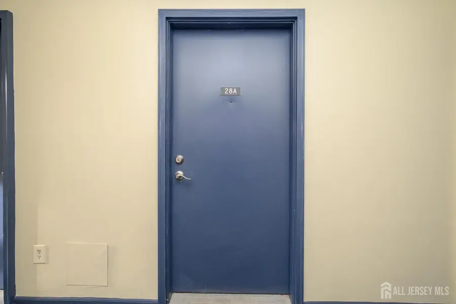 -28 Powderhorn Court #a, Woodbridge, NJ 07095 - Image #2